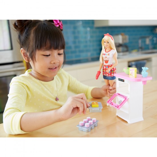 Pasta Şefi Bebek ve Fırın Oyun Seti FHP57 Barbie